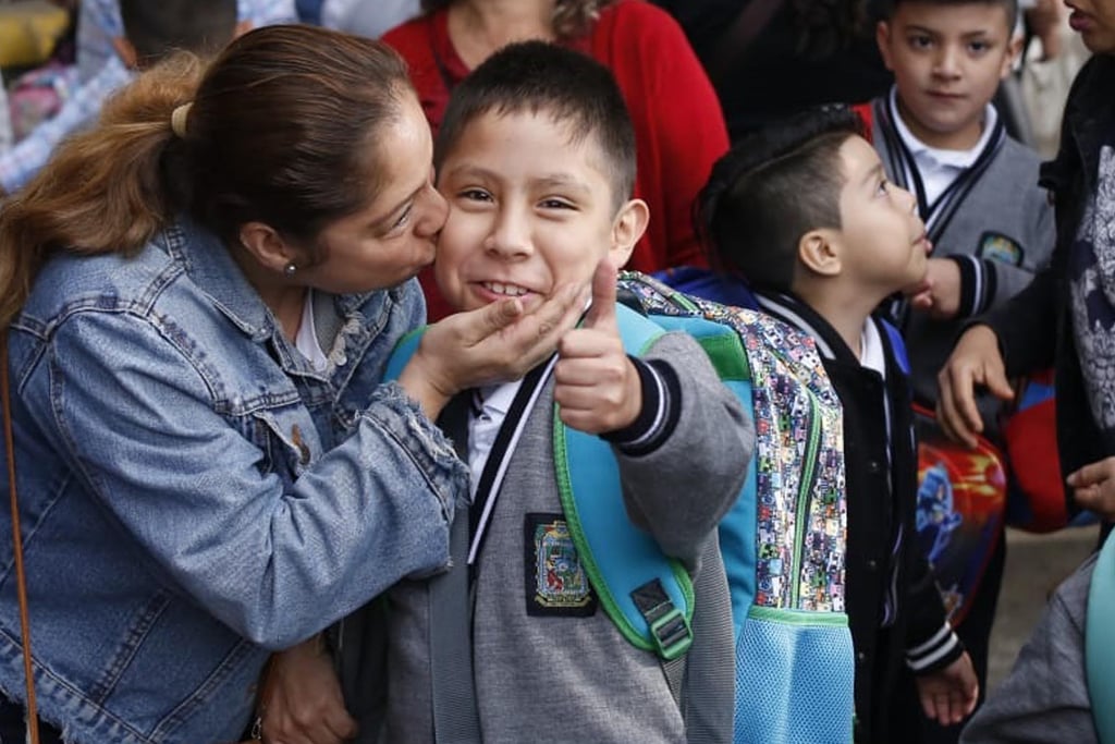 A pesar de que el día de la Virgen es una festividad relevante para muchos mexicanos, la SEP confirma en su calendario que habrá actividades escolares en las instituciones educativas afiliadas. (ARCHIVO)