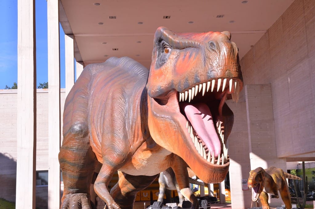 Abrirán exposición de dinosaurios en el Bebeleche