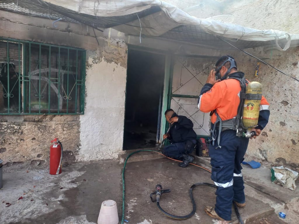 Incidente. El siniestro fue controlado en pocos minutos por parte del personal que acudió a atender el reporte.