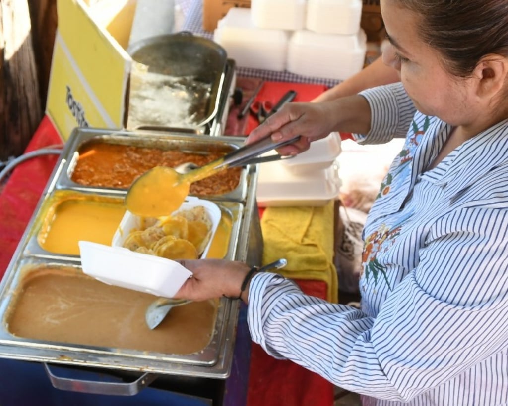 Alimentos. En esta temporada el llamado a diabéticos es a bajarle a comidas grasosas y dulces, así como a las bebidas.
