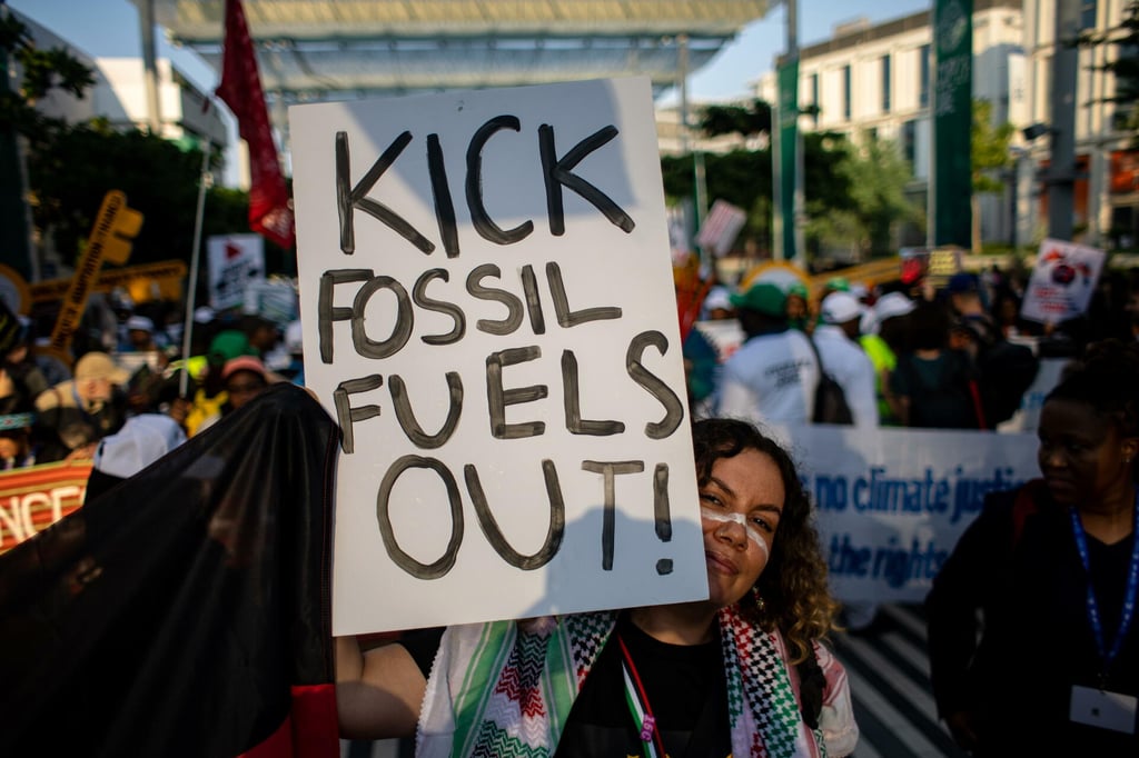 La UE, afirmaron, se alineará con la 'gran mayoría' de las partes para garantizar un resultado significativo que pasa por triplicar la capacidad renovable. (MARTIN DIVISEK / EFE)