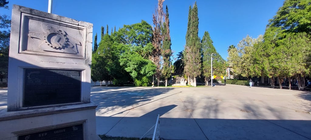 Alumnos sufren ataques de ansiedad en fecha de exámenes, reporta directora del CBTIS 89