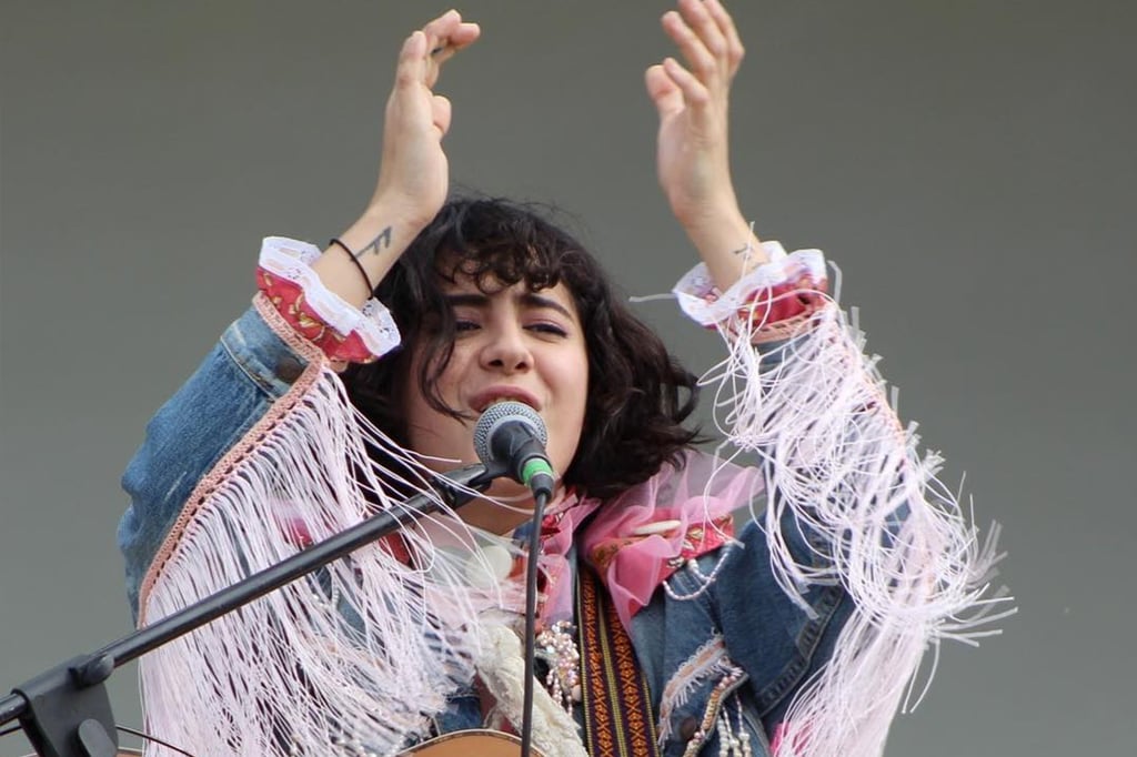 Renee se viste de platino con 'Nunca tristes'