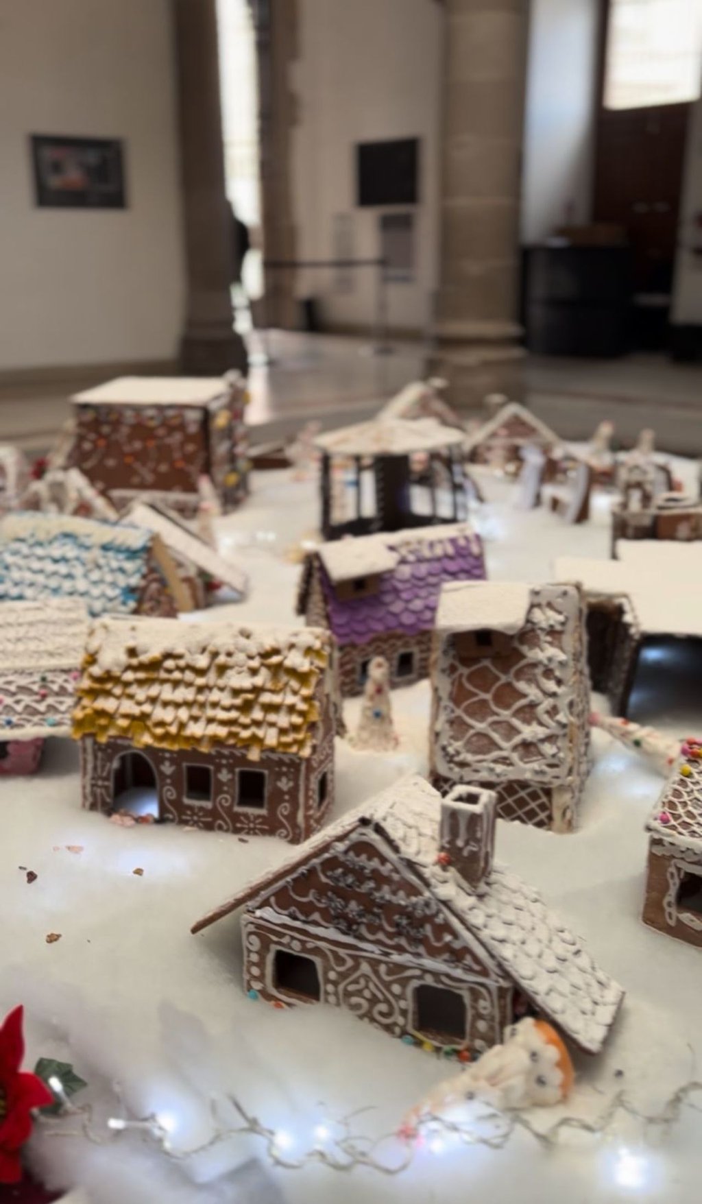 Muestra. La Villa Navideña es una representación de El Salto, Pueblo Nuevo, en plena nevada.