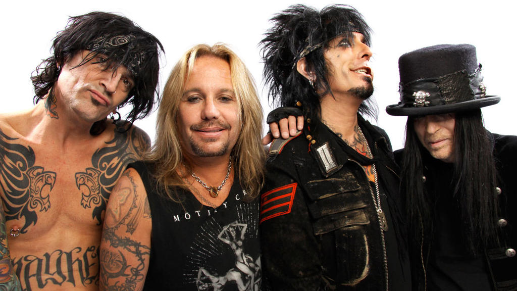 Tommy Lee, baterista de Mötley Crüe, es demandado por presunta agresión sexual