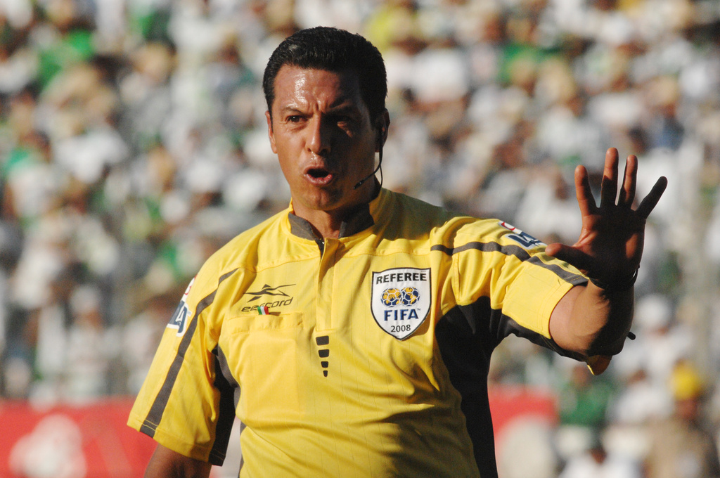 Este lunes se viralizó un comunicado supuestamente emitido por la Comisión de Árbitros de la FMF en el cual señalaron como 'fieles seguidores' del América; Armando Archundia aclaró el caso. (ARCHIVO)