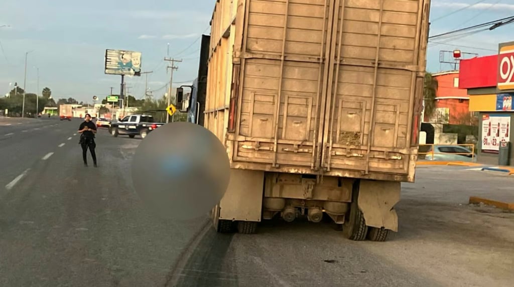 Tráiler le quita la vida a motociclista en Lerdo y deja una persona más ...