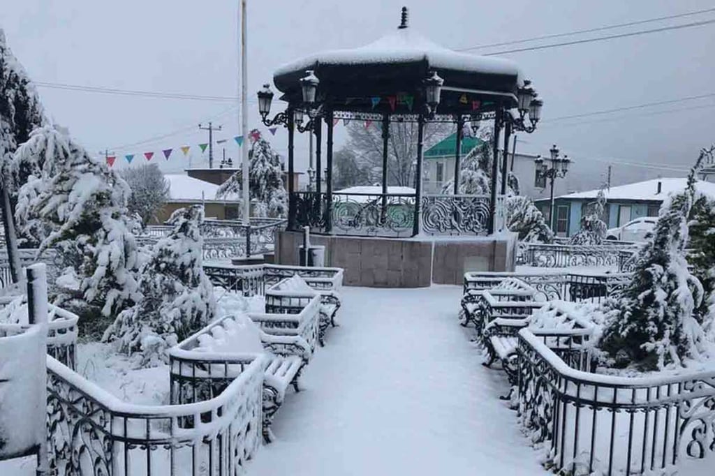 El Salto. La cabecera municipal de Pueblo Nuevo es un municipio que normalmente suele hacer mucho frío por las mañanas en esta temporada invernal.