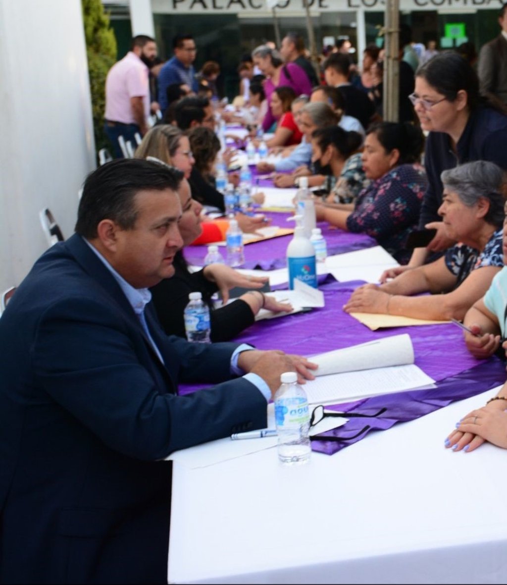 Preparativos. Las personas interesadas tienen dos meses para preparar la papelería necesaria para concretar el trámite.