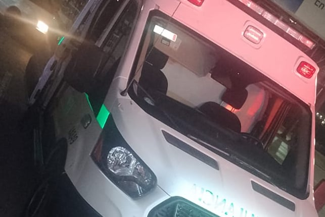 Operador de ambulancia del IMSS choca en Gómez Palacio; manejaba alcoholizado