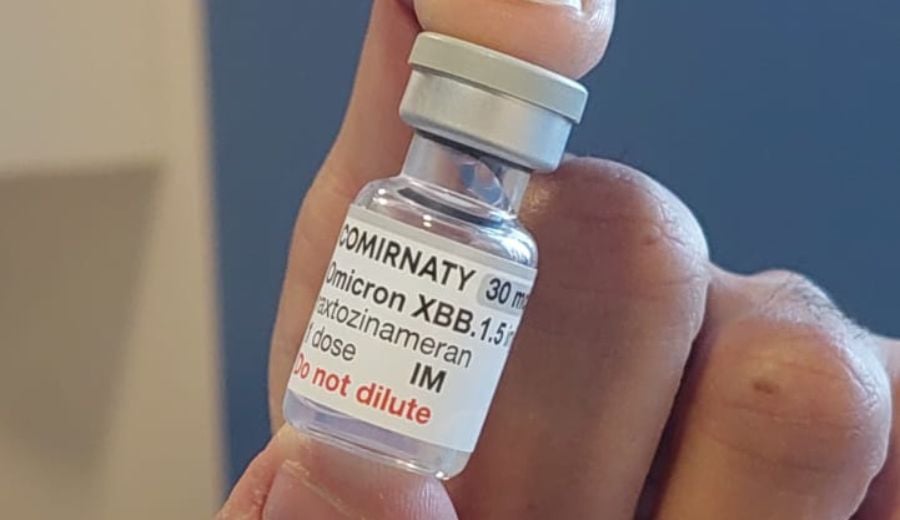 Más farmacias comienzan a vender y aplicar vacuna contra COVID en Durango