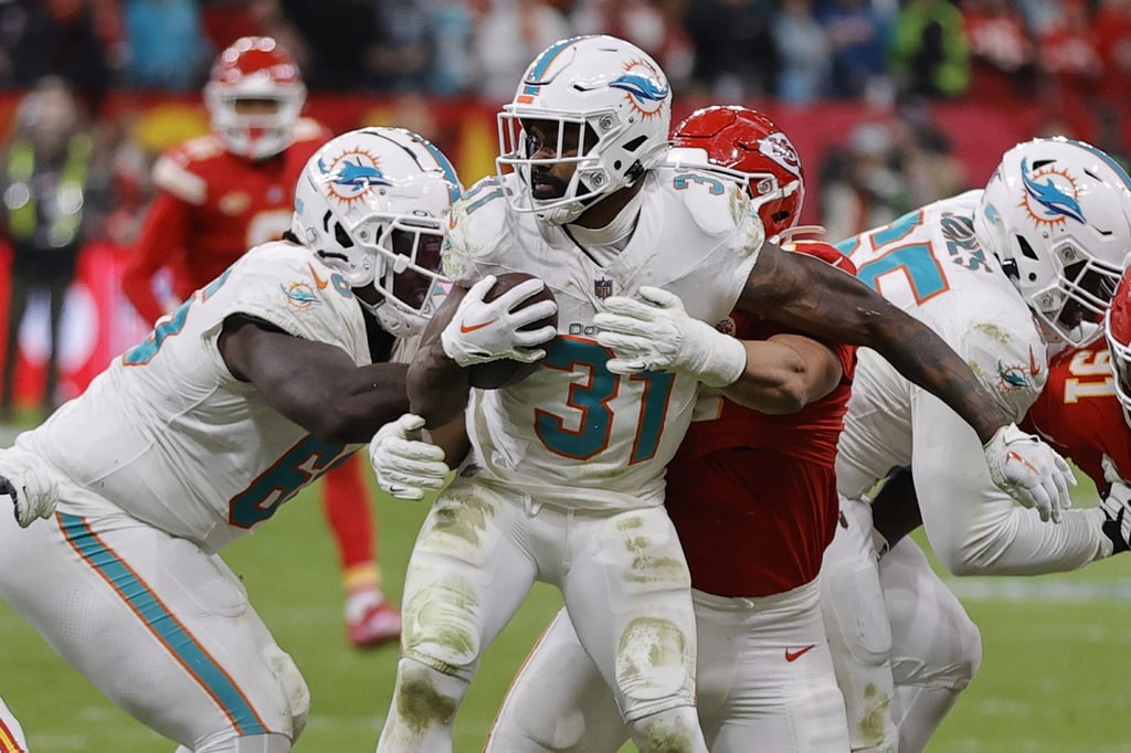 Helado. Este partido que podría pasar a la historia como uno de los más fríos en la liga. Miami lleva las de perder ante el clima.