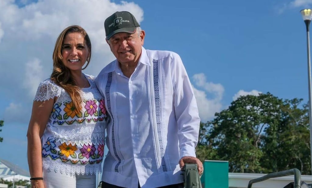 AMLO supervisa, junto a Mara Lezama, último tramo del Tren Maya en Quintana Roo