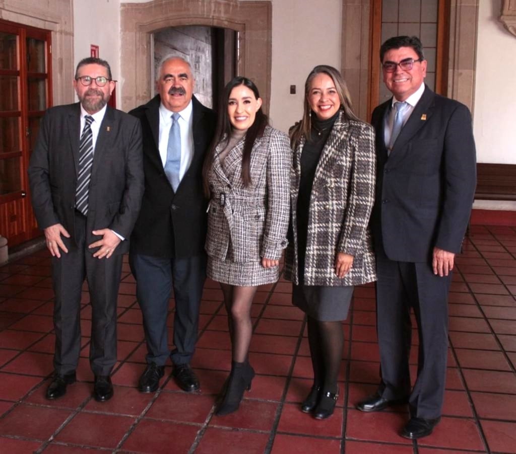 El director, José Ramón Duarte Carranza, agradeció el constante respaldo de la Rectoría y expresó el compromiso de la FECA con la gestión de Solís Ríos.