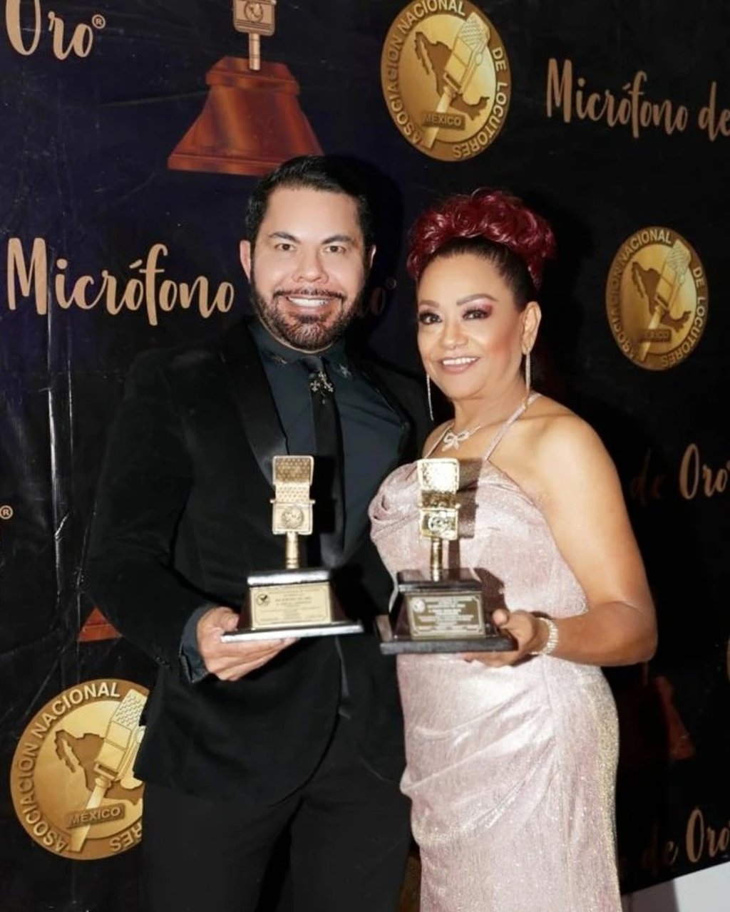 Premiación. En la ceremonia Monroc estuvo junto a Carlos Emilio Carranza, el primer duranguense en recibir este galardón.