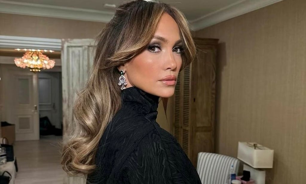 Jennifer Lopez sorprende con atrevido corte bob