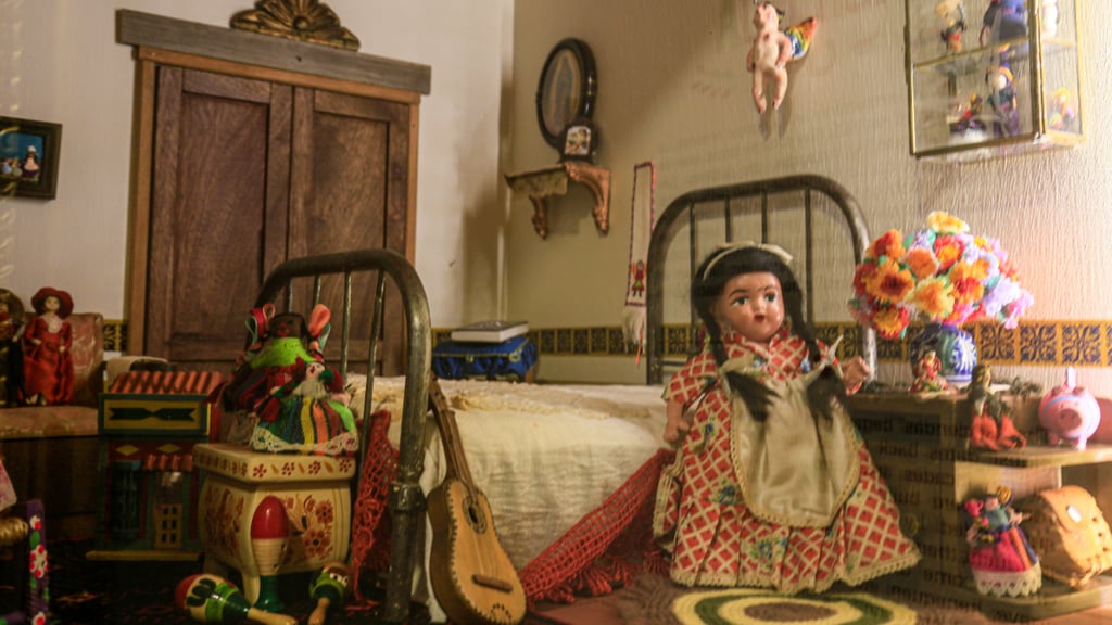 Abren el Museo Casa de las Mil Muñecas