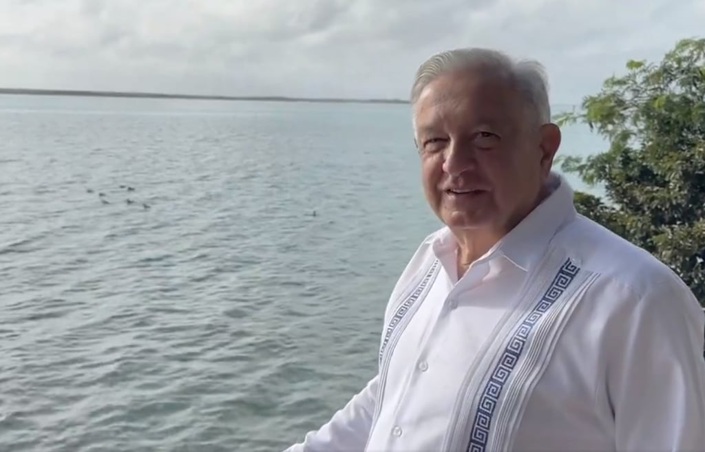 Por medio de un video que grabó desde la Laguna de los Siete Colores. (ARCHIVO)