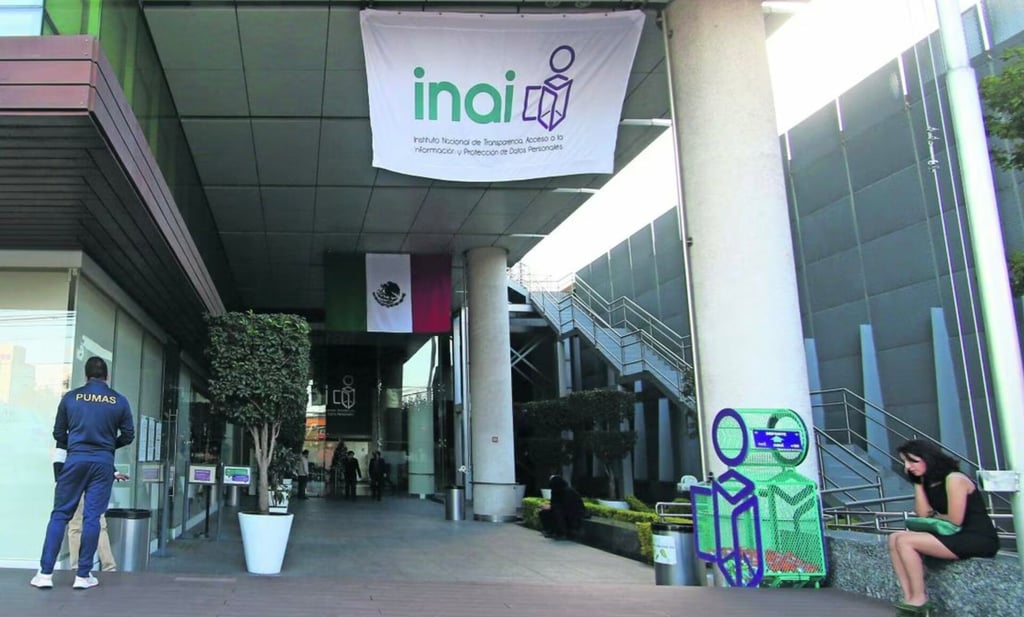 Sedena debe transparentar contratos y permisos para operación de Mexicana de Aviación: INAI