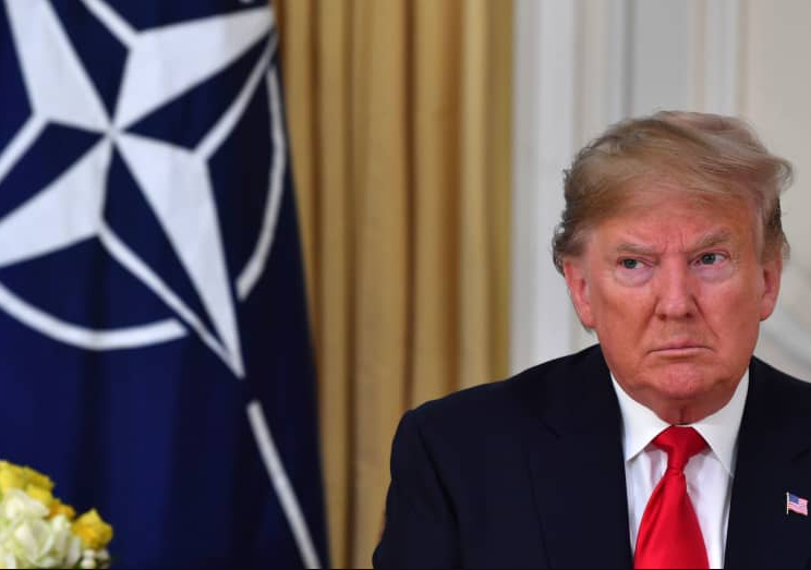 Trump recordó cómo siendo presidente le dijo a un miembro no identificado de la OTAN que 'animaría' a Rusia a hacer lo que quisiera en casos de aliados de la OTAN que fueran 'morosos.'(ESPECIAL)