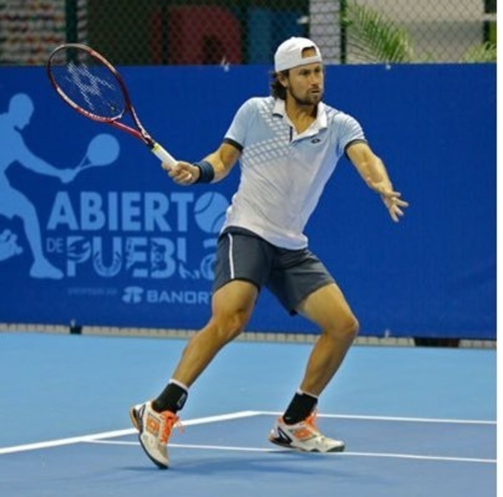Semifinalista. Miguel Ángel Reyes-Varela está en las semifinales de dobles en Los Cabos.