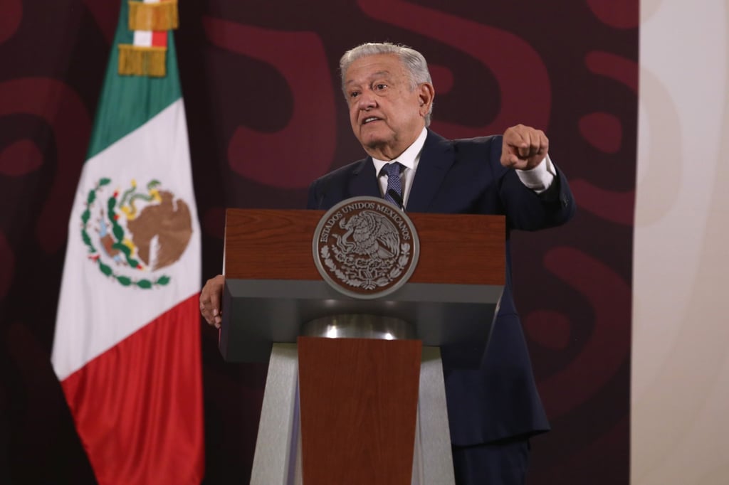 AMLO pedirá a YouTube investigar si conservadores bajaron su conferencia donde se difundió teléfono de corresponsal del NYT