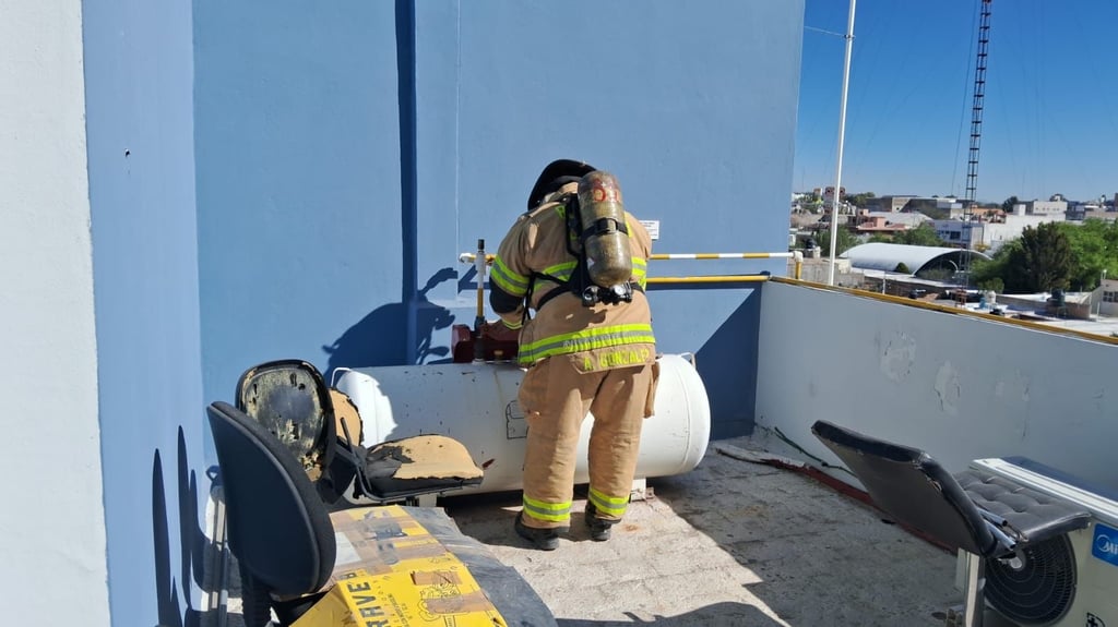 Atienden fuga de gas en un laboratorio ubicado en Zona Centro de Durango