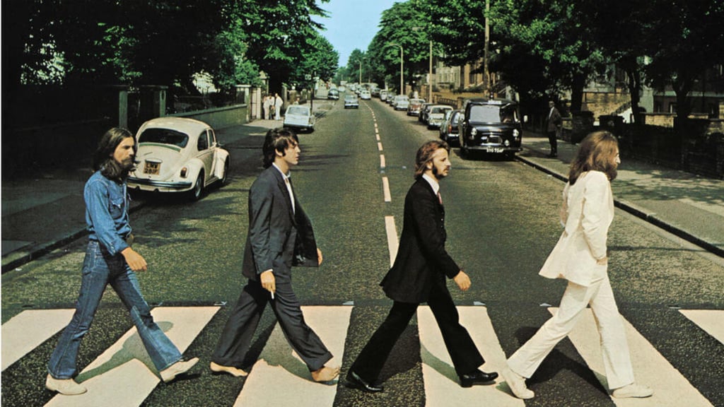 Conclusión. Pese a no ser su último disco publicado, Abbey Road supuso ser el último esfuerzo del cuarteto por funcionar como una banda. Tras esto y con las sesiones de Let It Be finalizadas, los Beatles jamás volvieron a grabar juntos. Culturales. The Beatles son de los pocos grupos que han sobrepasado la barrera del tiempo, manteniéndose vigentes a día de hoy.