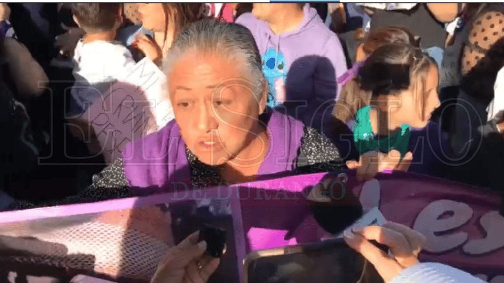 'A mi hija la asesinó su pareja'; recordaron en marcha del 8M a víctimas de feminicidio