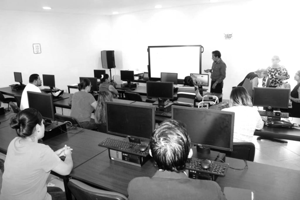 Dificultad. Ser un empresario formal implica diversos trámites, pagos e impuestos que se tienen que cubrir, por lo que anteriormente se les daba apoyo para la capacitación. 