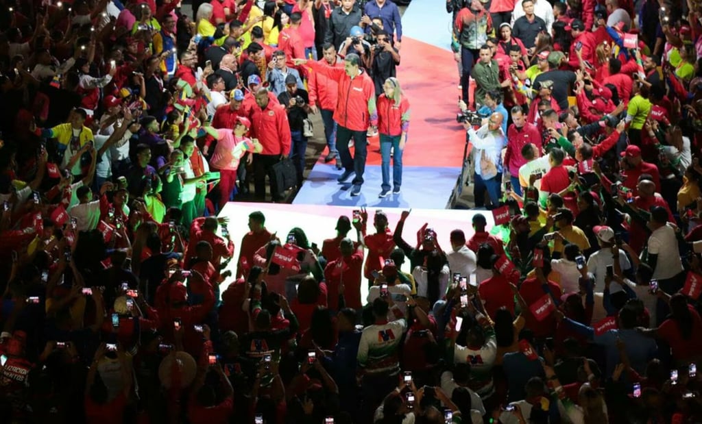 Partido oficial en Venezuela elige a Maduro por 'aclamación' como candidato a relección