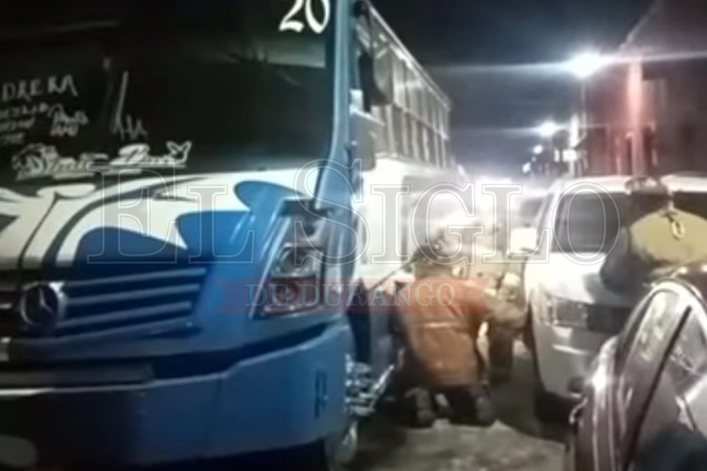 Conato de incendio en autobús en Zona Centro moviliza a los bomberos