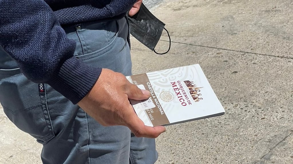 Se puede reeimprimir caratula de Cartilla del IMSS en línea