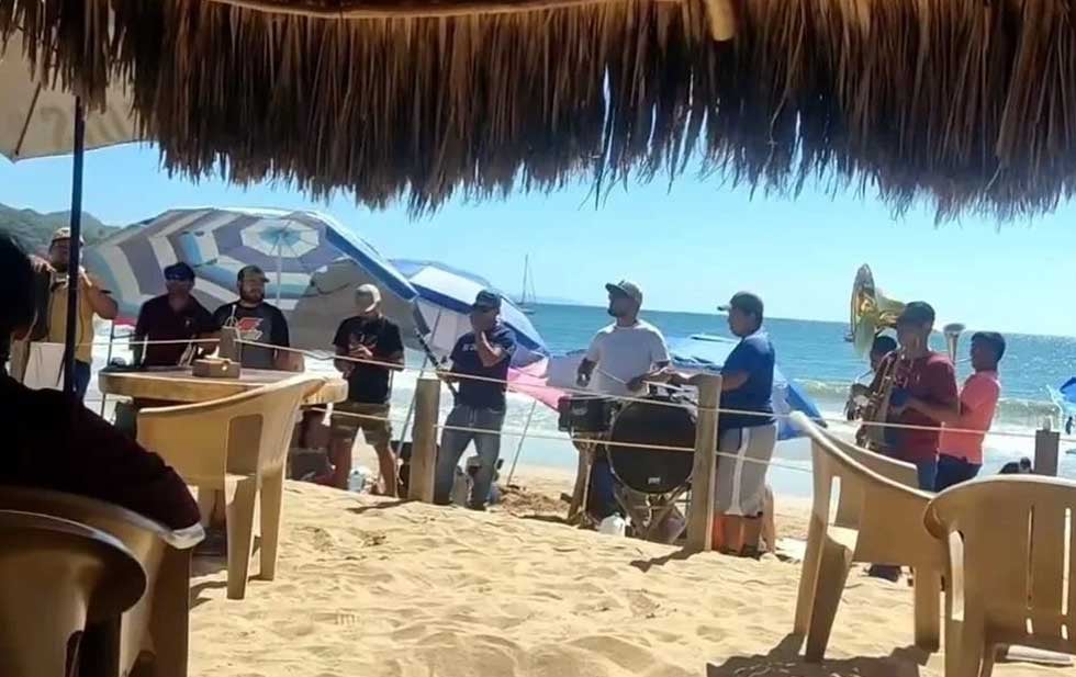 Bandas musicales podrán tocar en playas de Mazatlán solo con autorización