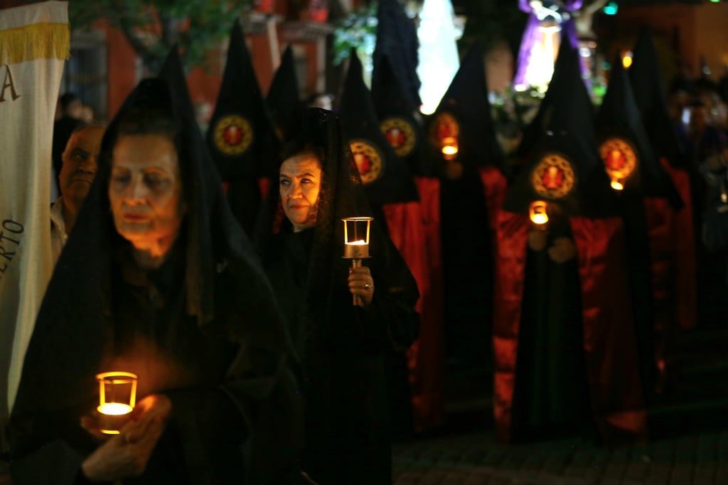 Realizan en Durango tradicional procesión para recordar la muerte de Jesús