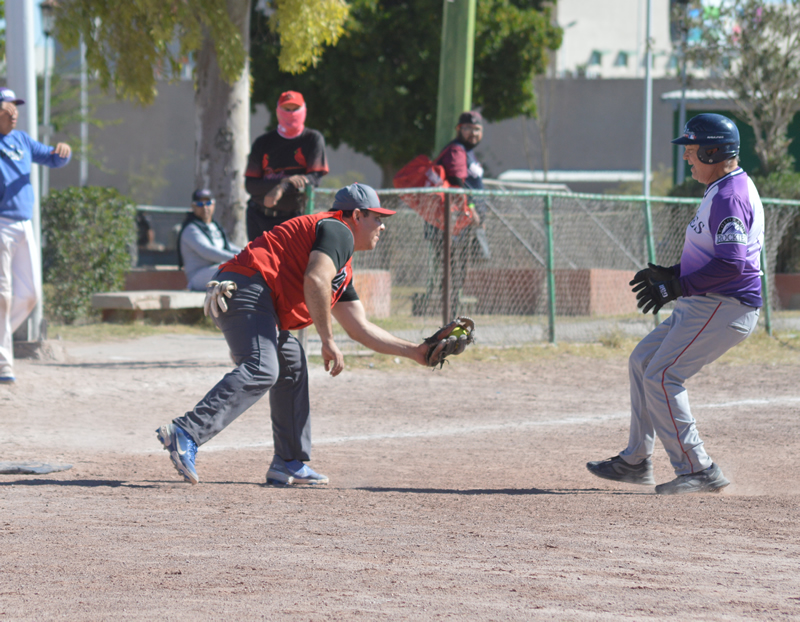 Disputan séptima jornada en Liga de Softbol Industrial y Comercial