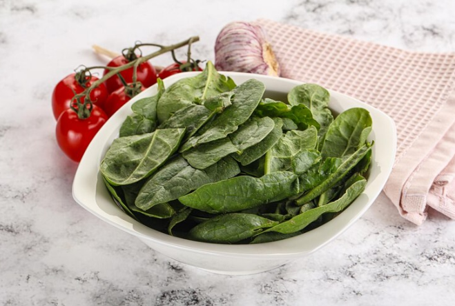 Comer espinaca sirve para incrementar la masa muscular