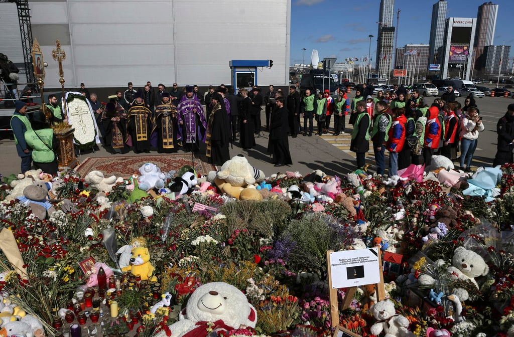 Jornada de rezo por las víctimas del atentado terrorista en el Crocus City Hall. (EFE)