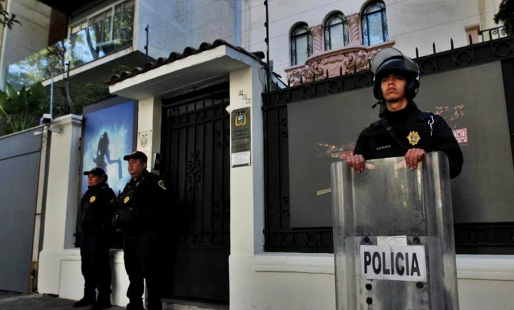 EUA condena el asalto a la embajada de México en Ecuador y urge a ...