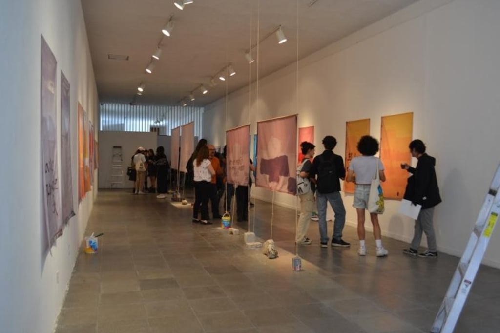 'Cuerpos extraños' reevalúa y resignifica el cuerpo por medio de un proceso lúdico de autoentendimiento.