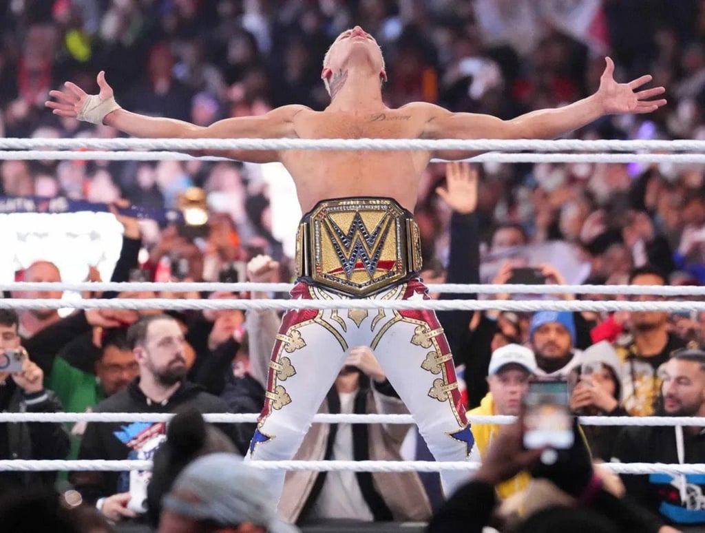 Épico. Tras años de construcción y expectativa, Cody Rhodes pudo por fin vencer a Roman Reigns en Wrestlemania 40, rompiendo con el reinado de más de 1000 días del 'Jefe Tribal' en el proceso.