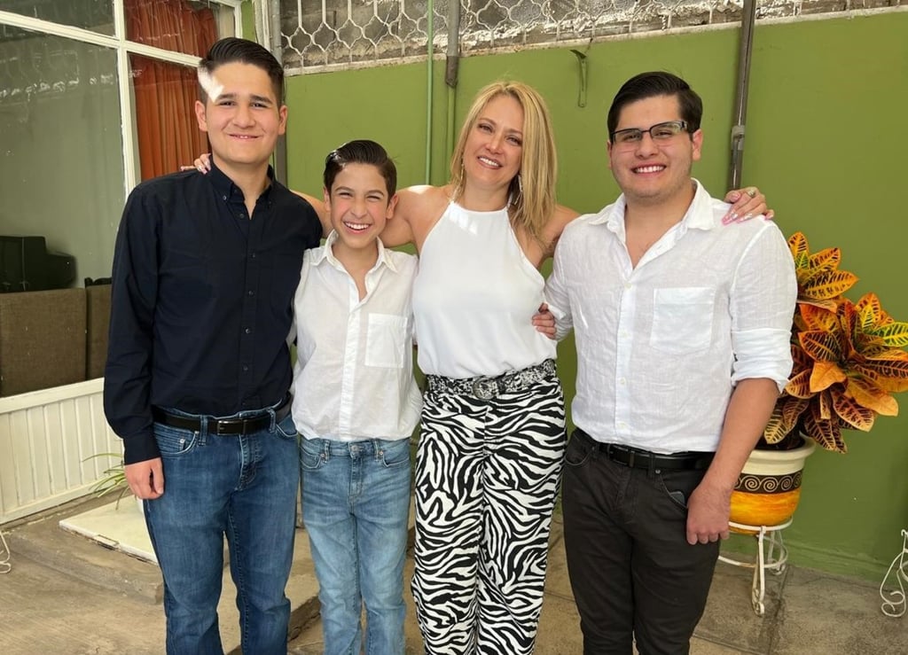 Vacaciones. Claudia Orrante Rodríguez junto a sus hijos Francisco, Fernando y Luis.