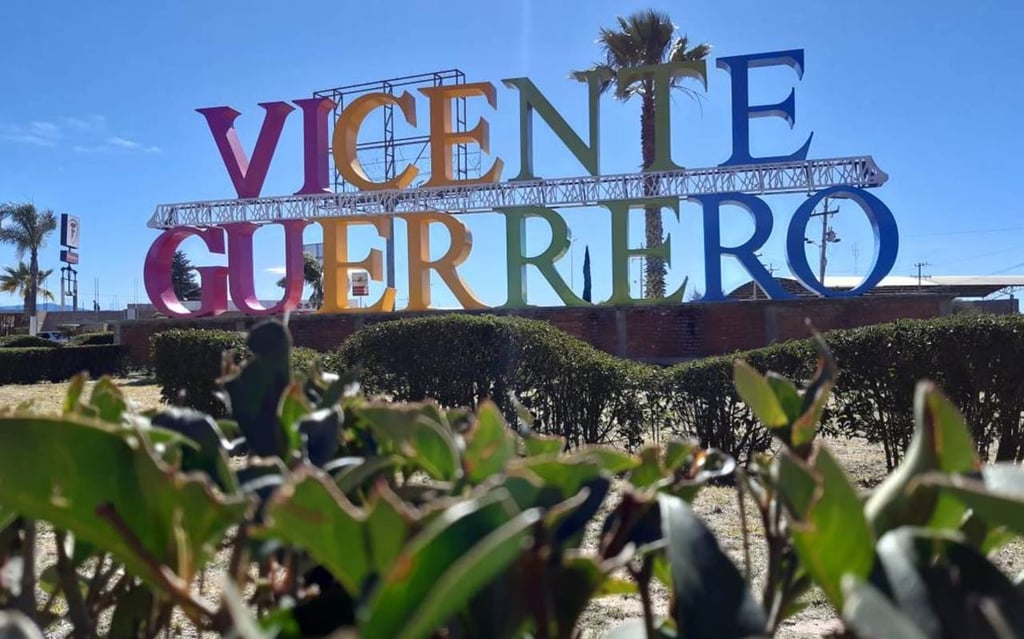 UJED. La Universidad Juárez del Estado de Durango tendrá su tercer campus en el estado; el segundo es el de Gómez Palacio y el tercero será en el municipio de Vicente Guerrero. Podrían arrancar con cuatro o cinco carreras: Contaduría, Derecho, Psicología, Veterinaria y Medicina.