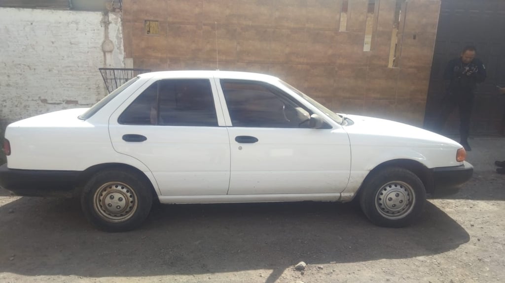 Recuperan en la Azcapotzalco auto que tenía reporte de robo