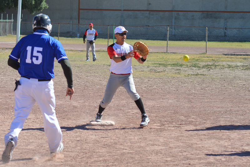 Octava fecha en la Liga de Softbol Industrial y Comercial