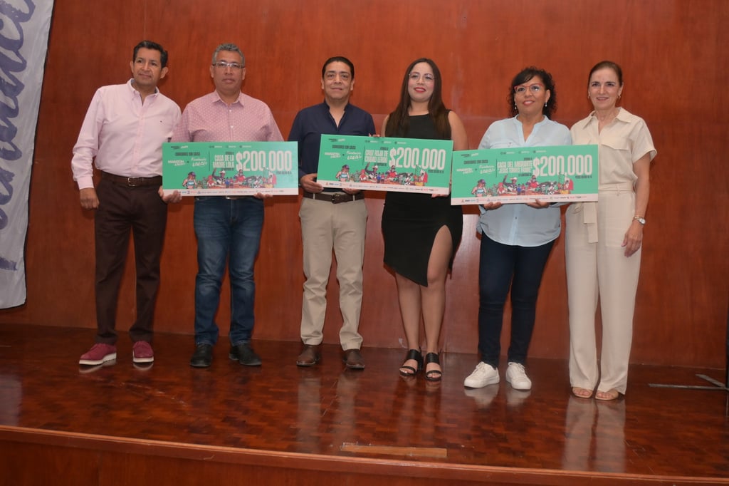 Fundación Lala entrega lo recaudado en la iniciativa Corredores con causa, en un evento celebrado en el Museo Arocena de Torreón (RAMÓN SOTOMAYOR)