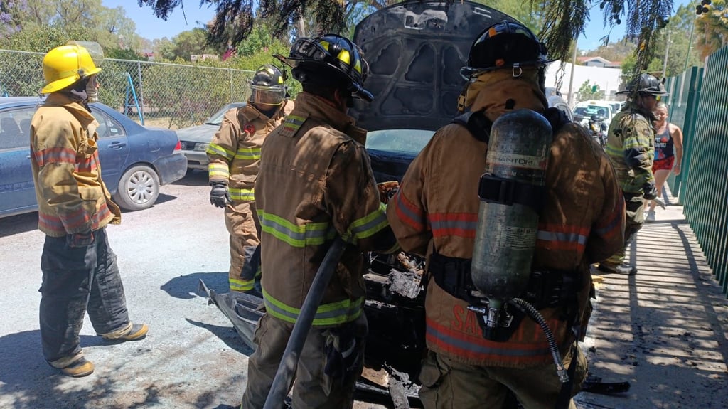 'Algunos objetos pueden provocar incendios dentro de los vehículos', alerta Protección Civil en Durango