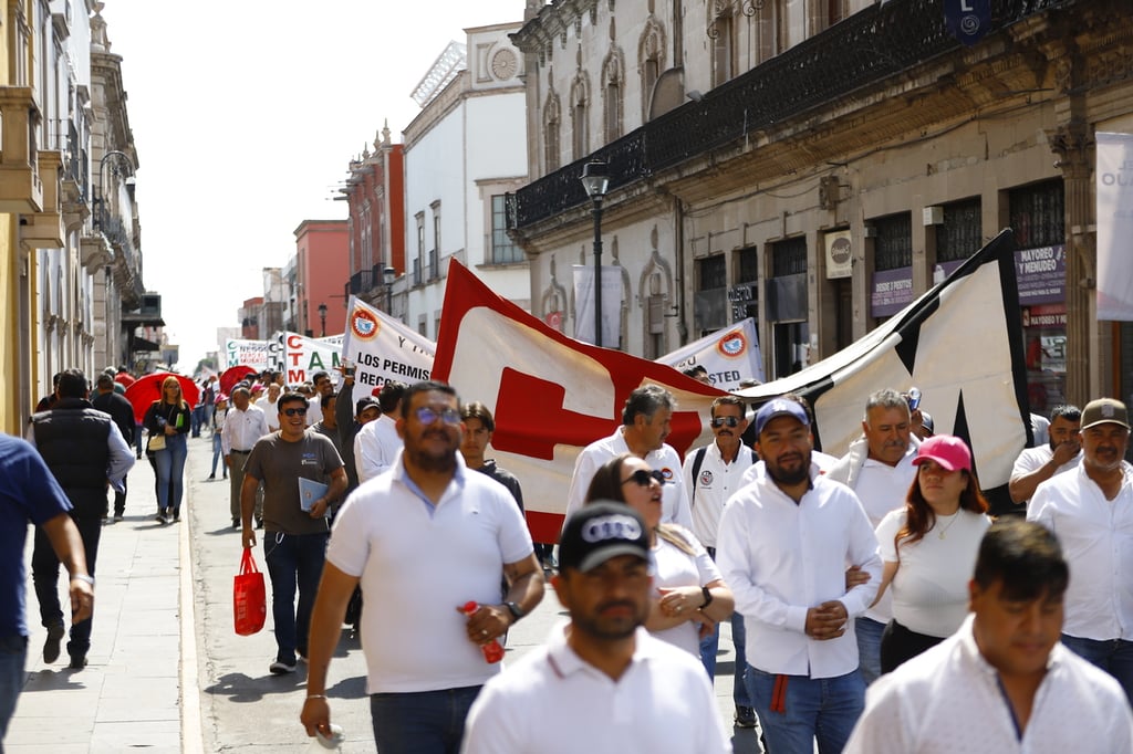 Cada año se realiza el desfile en conmemoración del 1 de mayo, Día del Trabajo.