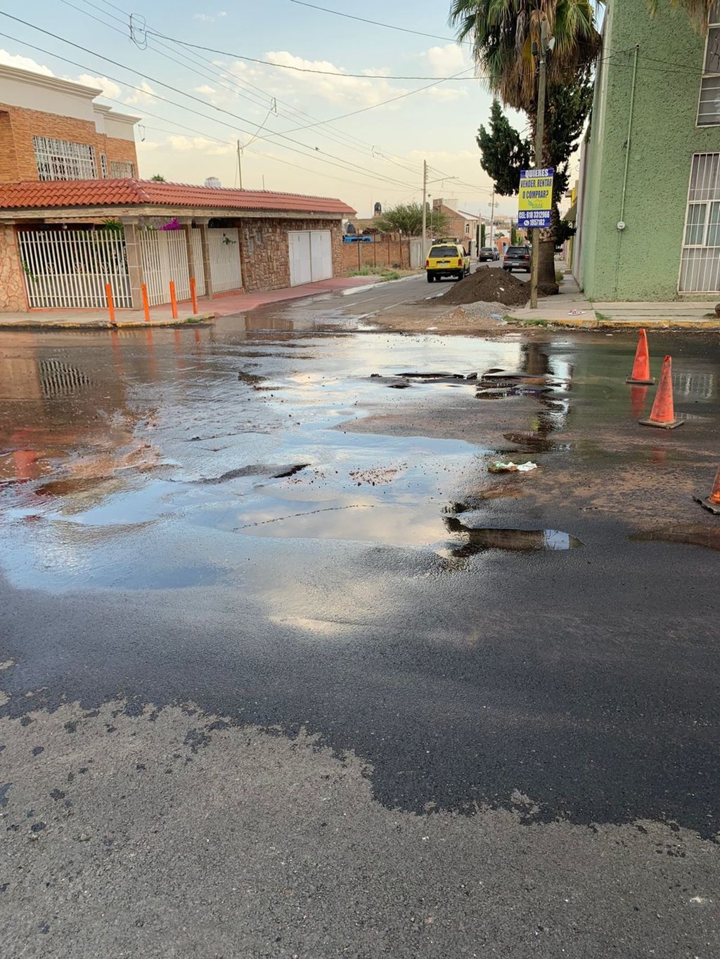 Problemas. La falta de programas para reposición de líneas de agua potable ha generado fugas que, además del desperdicio, quitan presión para el resto de las tomas.