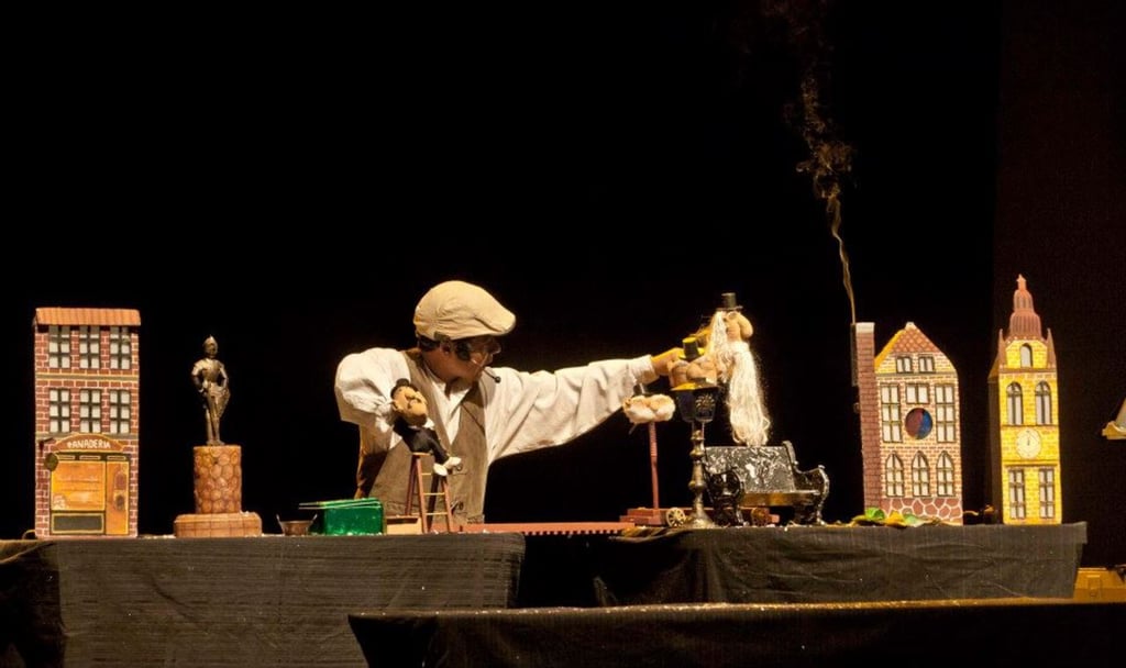 Historia. La obra de la Compañía Maika Teatro se presentó por primera vez en 2009 en la primera Feria Nacional del Libro Durango 2009.